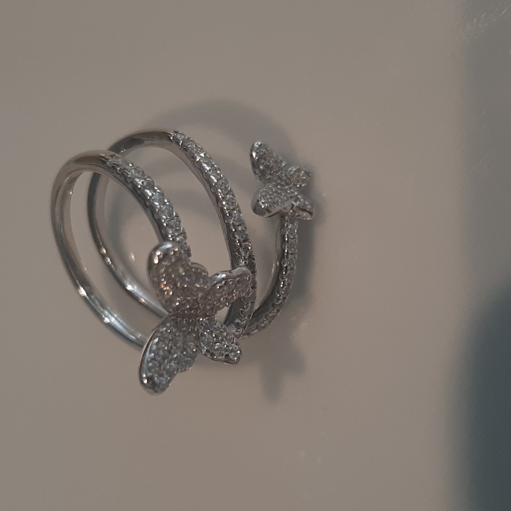 Macy's NWOT Butterfly Ring